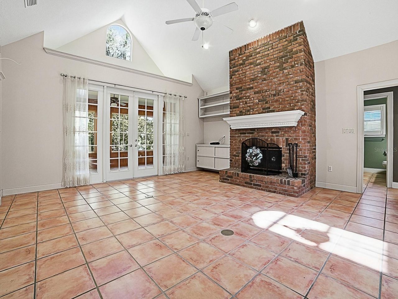 592 Crescent Street, Umatilla, FL 32784 Photo