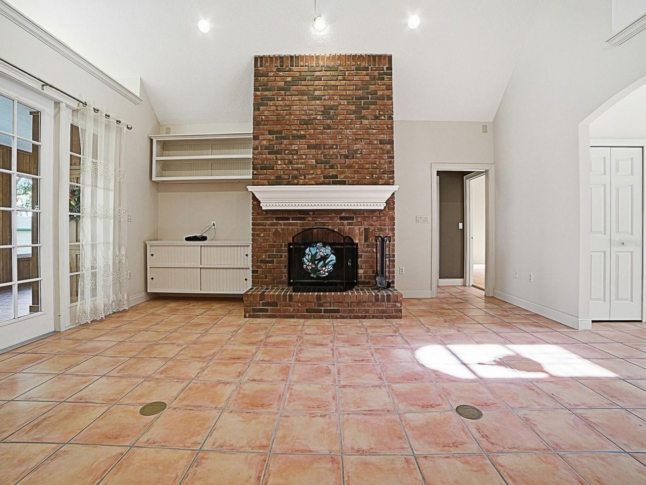 592 Crescent Street, Umatilla, FL 32784 Photo