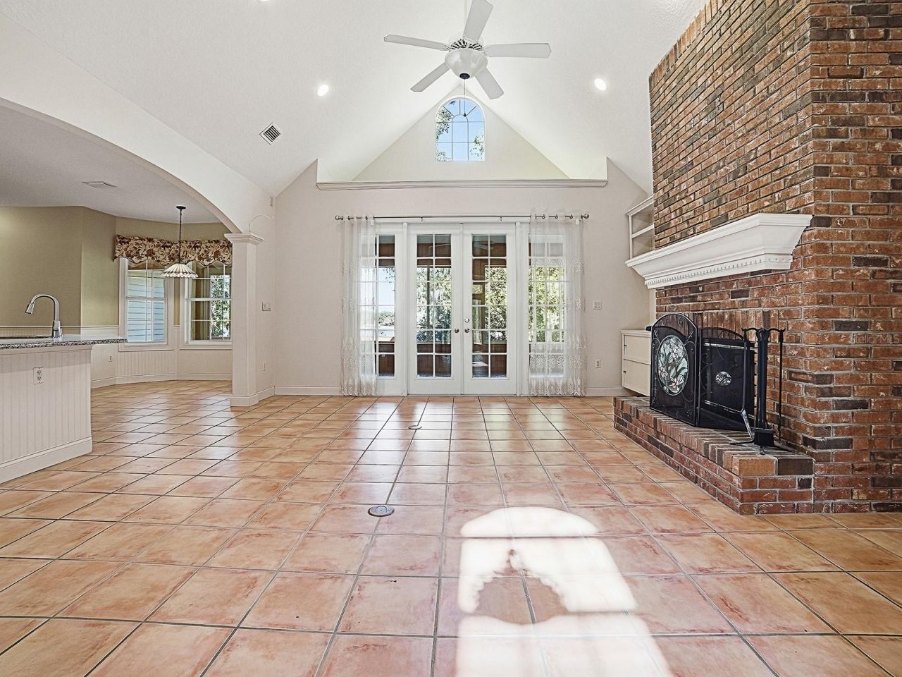 592 Crescent Street, Umatilla, FL 32784 Photo