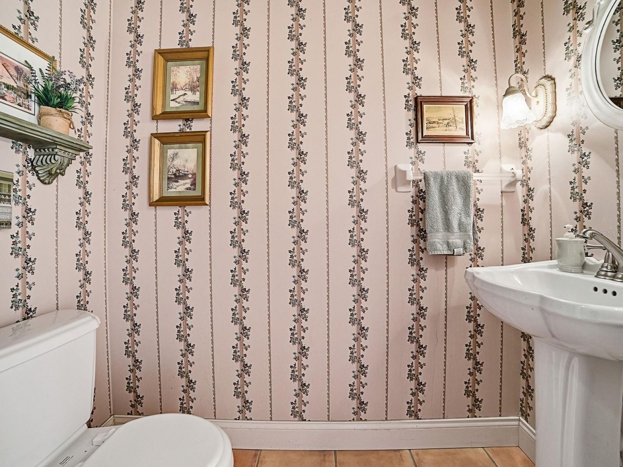 592 Crescent Street, Umatilla, FL 32784 Photo