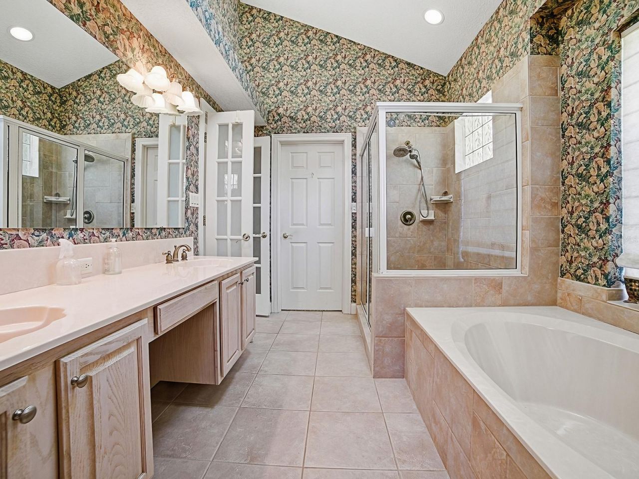 592 Crescent Street, Umatilla, FL 32784 Photo