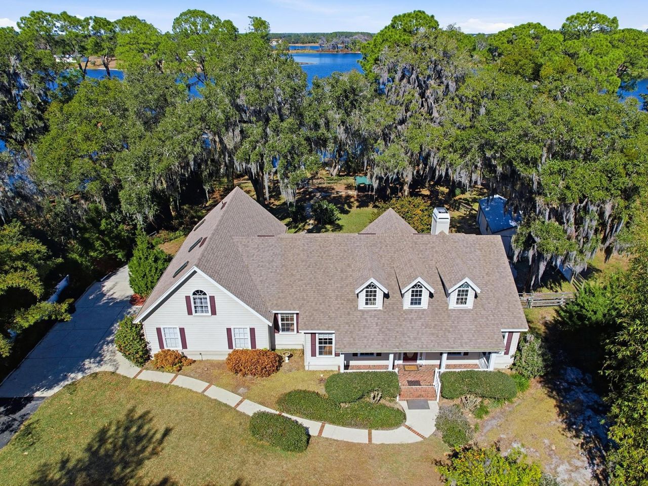 592 Crescent Street, Umatilla, FL 32784 Photo