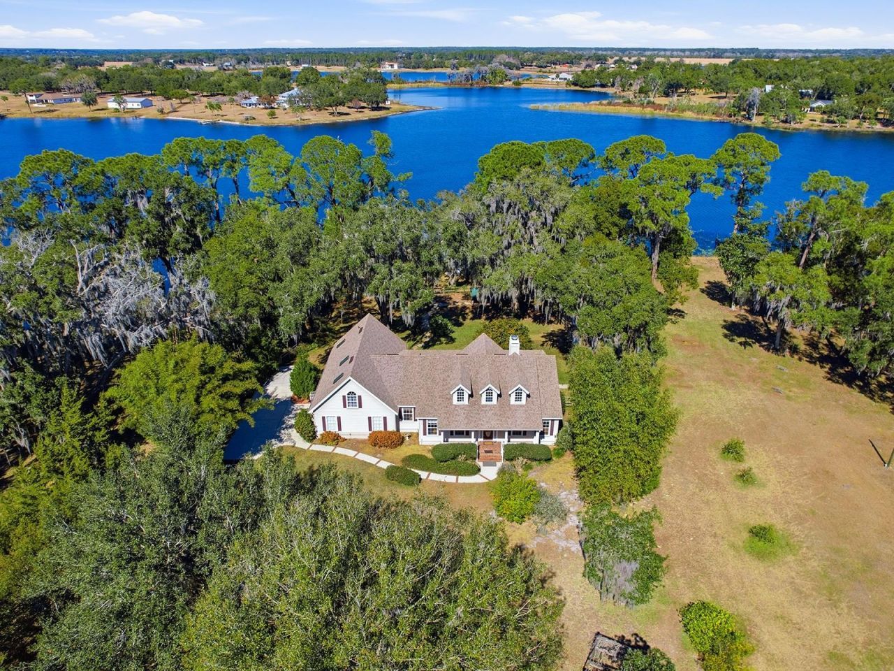 592 Crescent Street, Umatilla, FL 32784 Photo