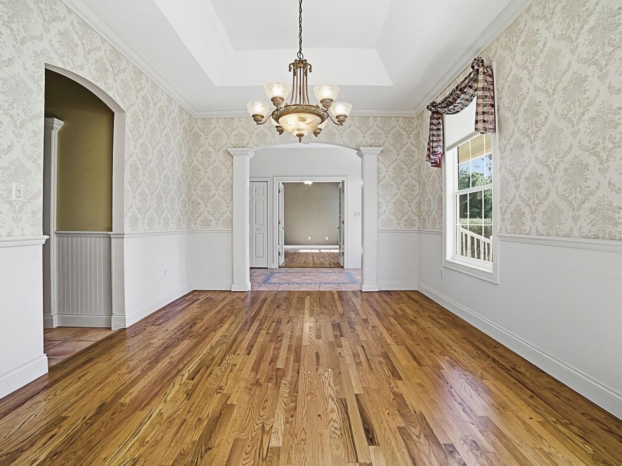 592 Crescent Street, Umatilla, FL 32784 Photo