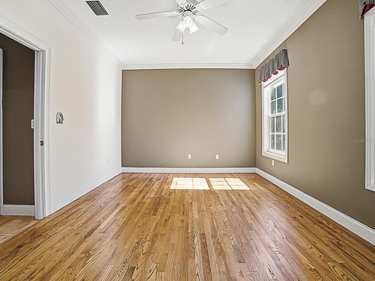 592 Crescent Street, Umatilla, FL 32784 Photo