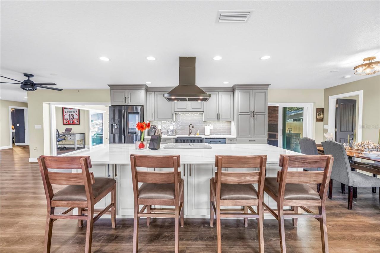 8261 28th Avenue N, Saint Petersburg, FL 33710 Photo