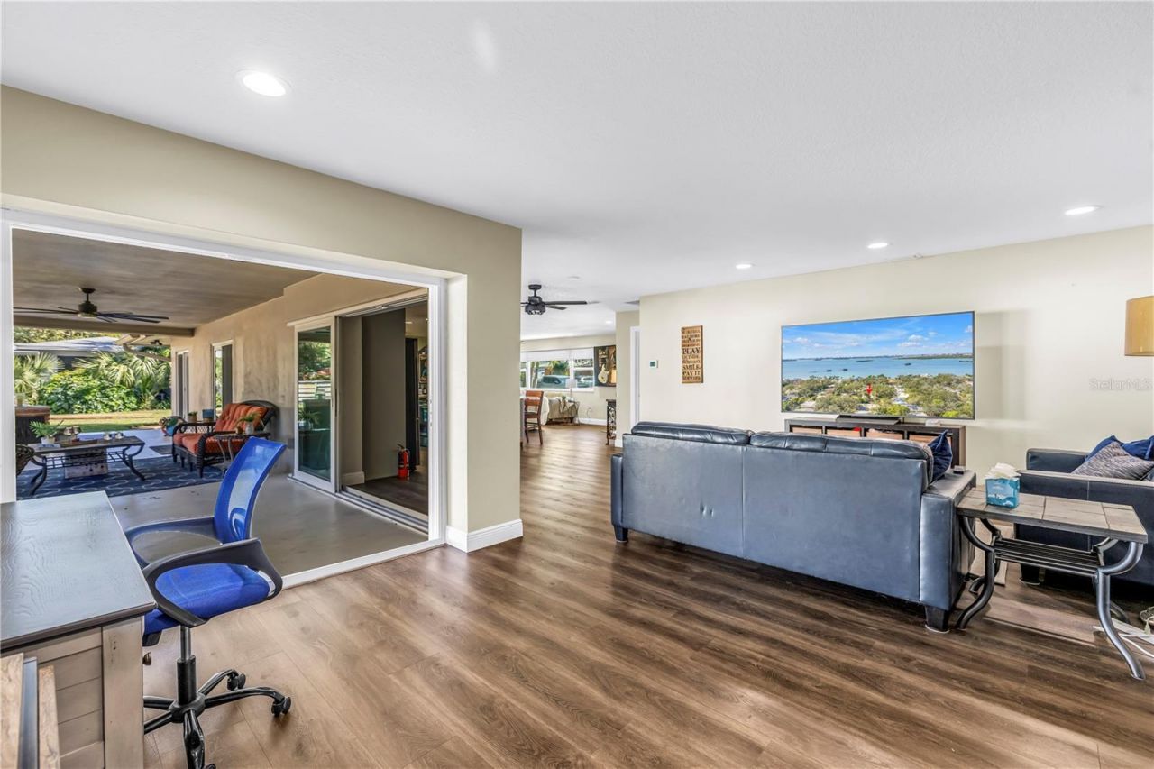 8261 28th Avenue N, Saint Petersburg, FL 33710 Photo