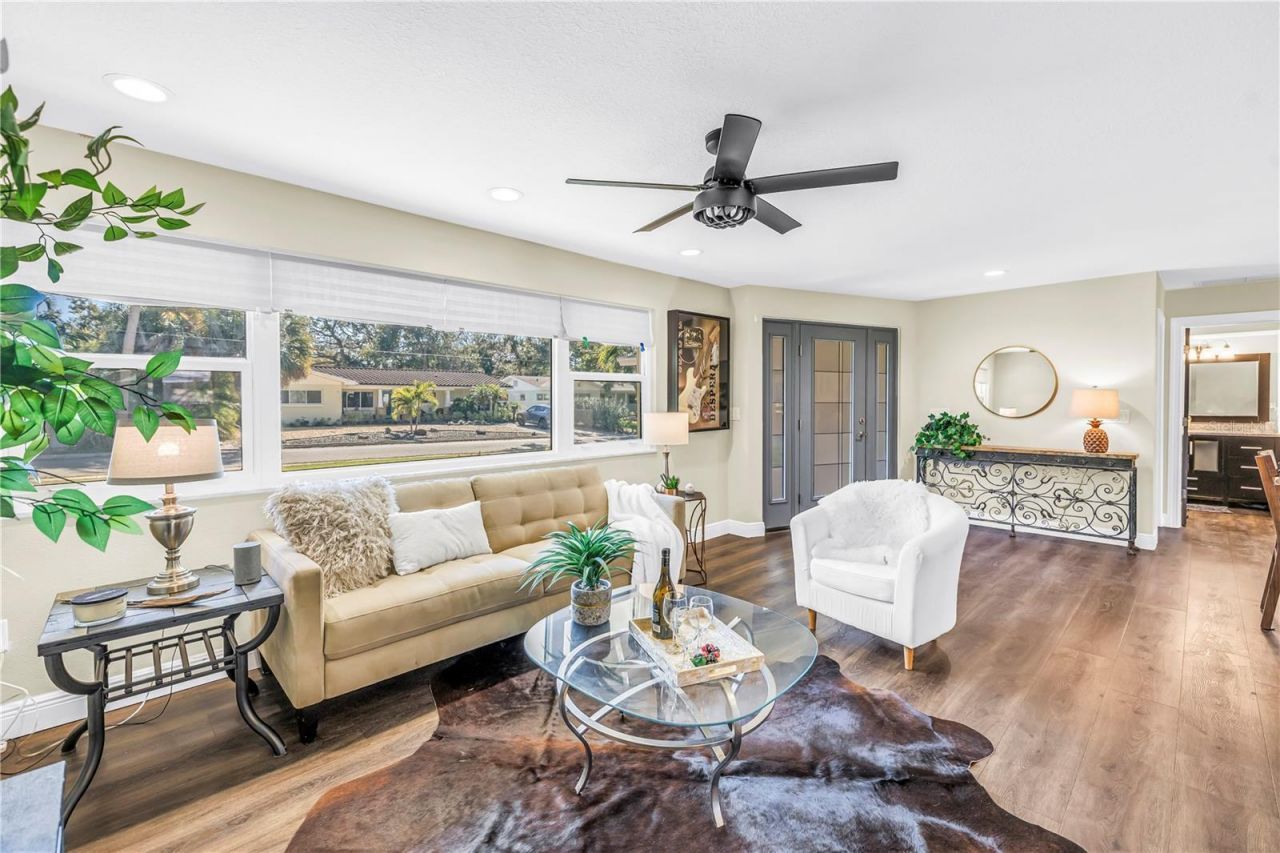 8261 28th Avenue N, Saint Petersburg, FL 33710 Photo