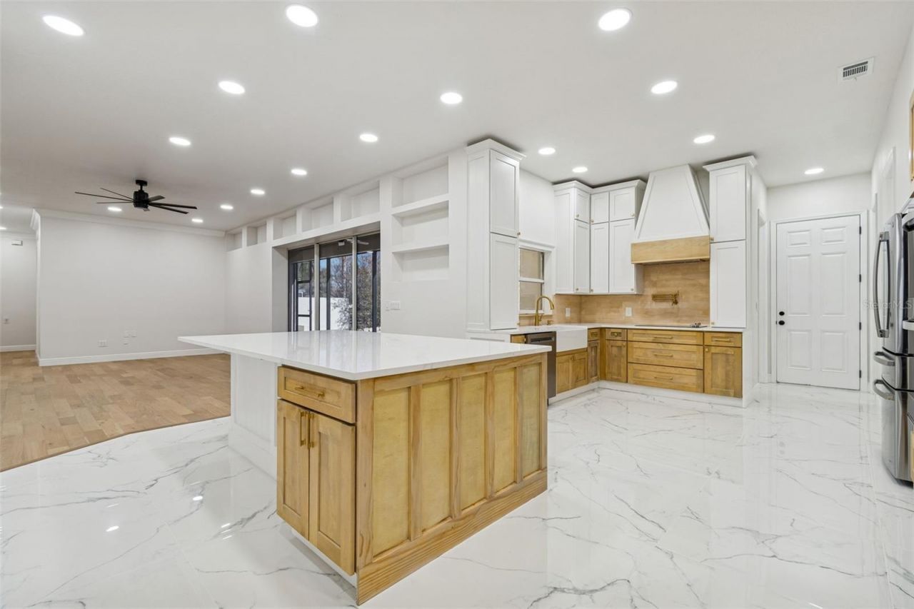 18909 Apian Way, Lutz, FL 33558 Photo