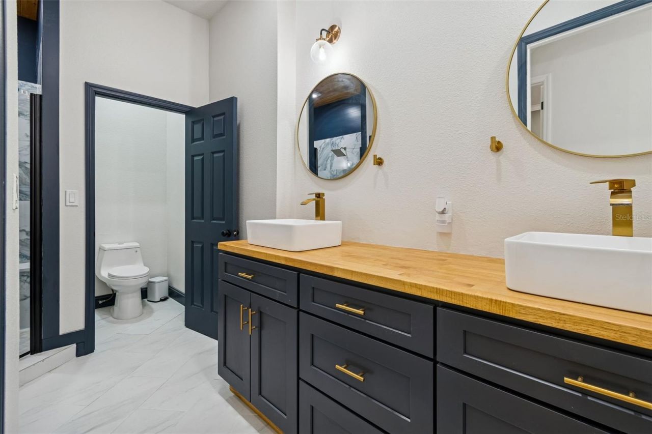 18909 Apian Way, Lutz, FL 33558 Photo