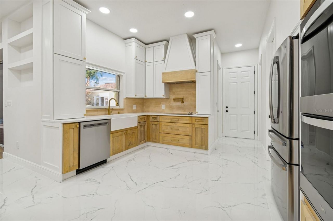 18909 Apian Way, Lutz, FL 33558 Photo