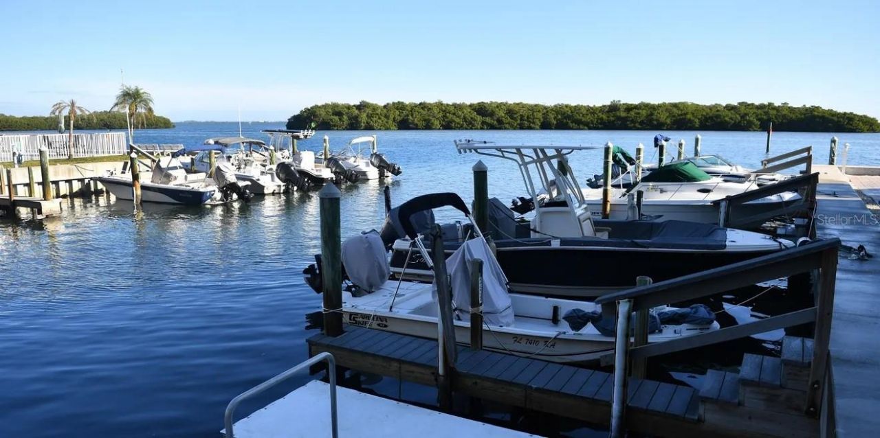 531 Sutton Place, Longboat Key, FL 34228 Photo