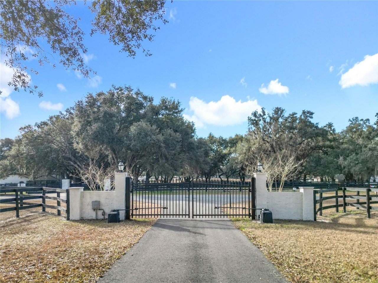 21051 SE 42nd Street, Morriston, FL 32668 Photo