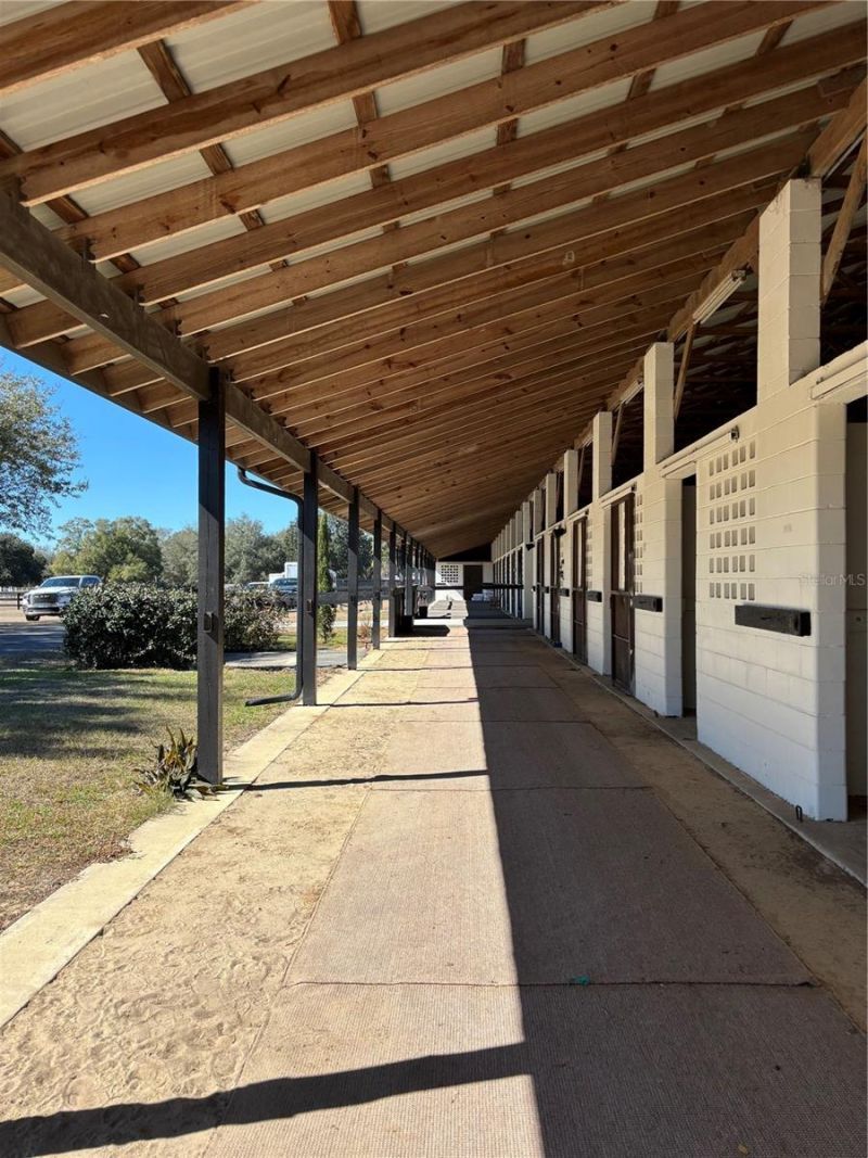 21051 SE 42nd Street, Morriston, FL 32668 Photo