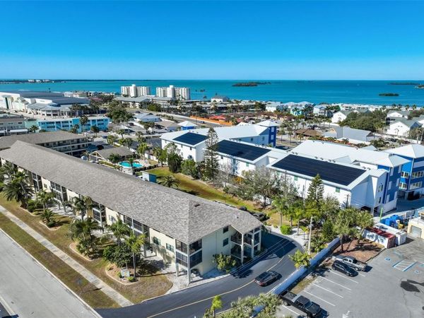 460 PAULA DRIVE S, Unit 401, DUNEDIN, FL 34698