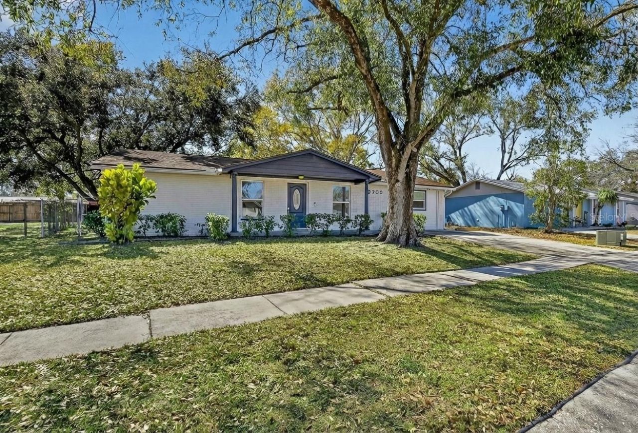 3706 Mistwood Drive, Tampa, FL 33619 Main Photo