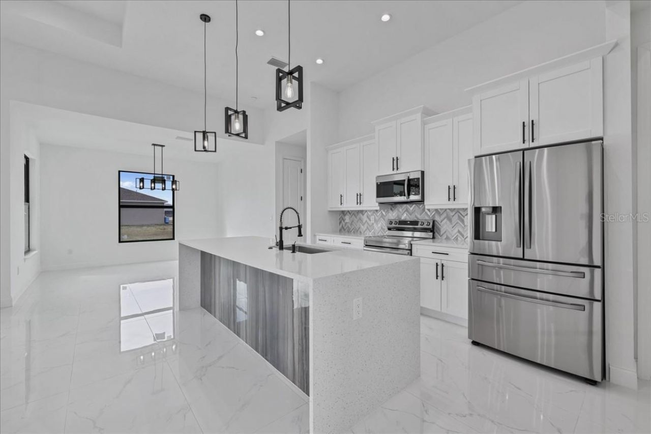 1310 NE 7th Place, Cape Coral, FL 33909 Photo