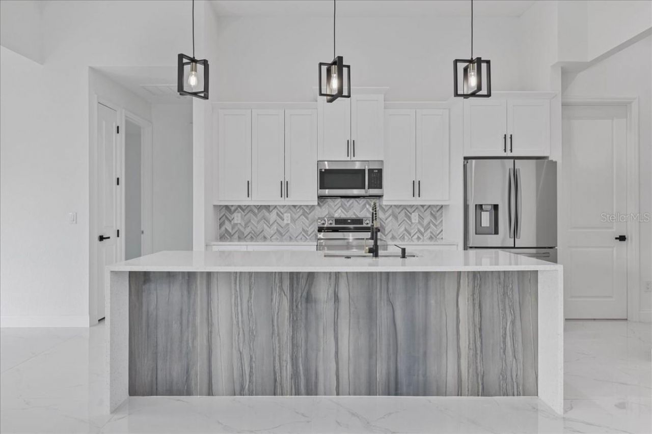 1310 NE 7th Place, Cape Coral, FL 33909 Photo