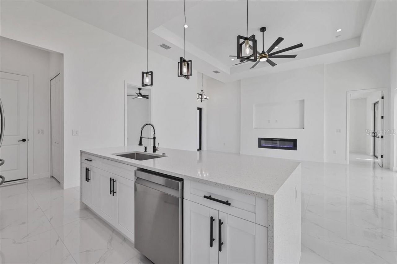 1310 NE 7th Place, Cape Coral, FL 33909 Photo