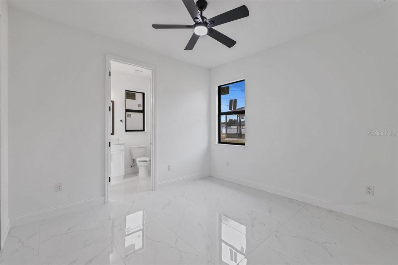 1310 NE 7th Place, Cape Coral, FL 33909 Photo