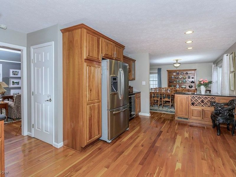 318 Hillside Lane, Chagrin Falls, OH 44022 Photo 13