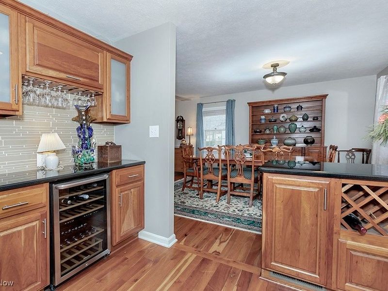 318 Hillside Lane, Chagrin Falls, OH 44022 Photo 16