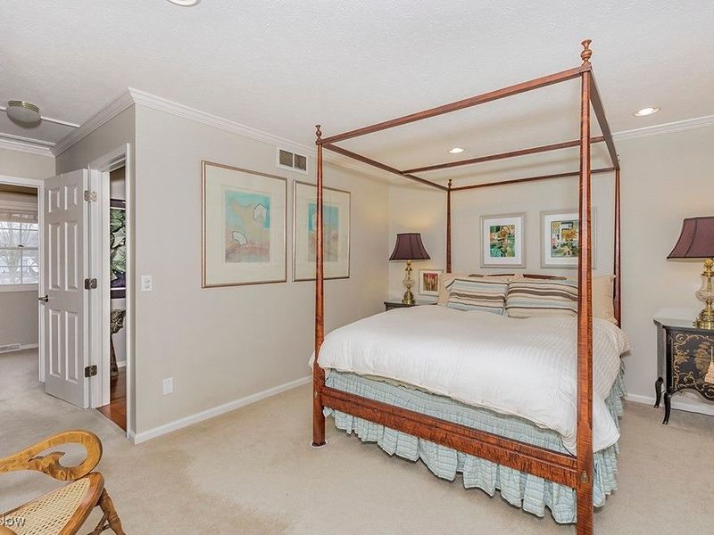 318 Hillside Lane, Chagrin Falls, OH 44022 Photo 23