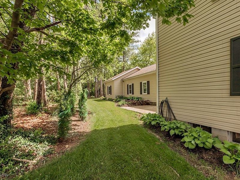 318 Hillside Lane, Chagrin Falls, OH 44022 Photo 41