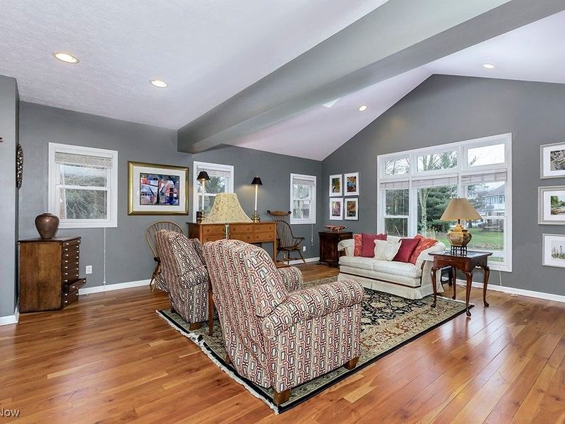 318 Hillside Lane, Chagrin Falls, OH 44022 Photo 7