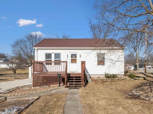 407 E Warren St., Mount Pleasant, IA 52641