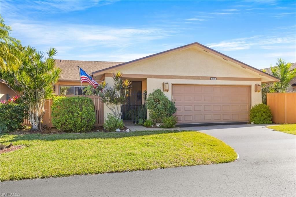 6486 Royal Woods Dr, Fort Myers, FL 33908 Photo