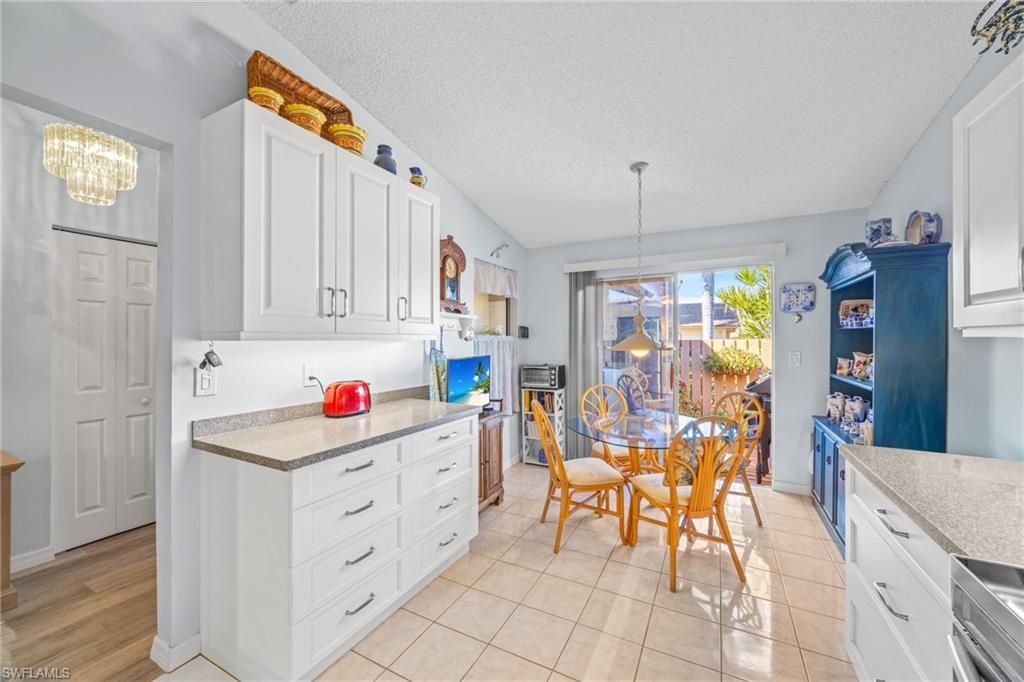 6486 Royal Woods Dr, Fort Myers, FL 33908 Photo