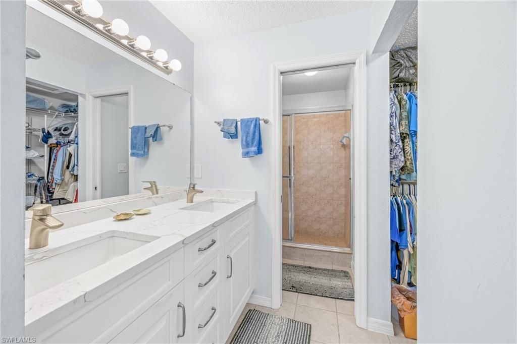 6486 Royal Woods Dr, Fort Myers, FL 33908 Photo