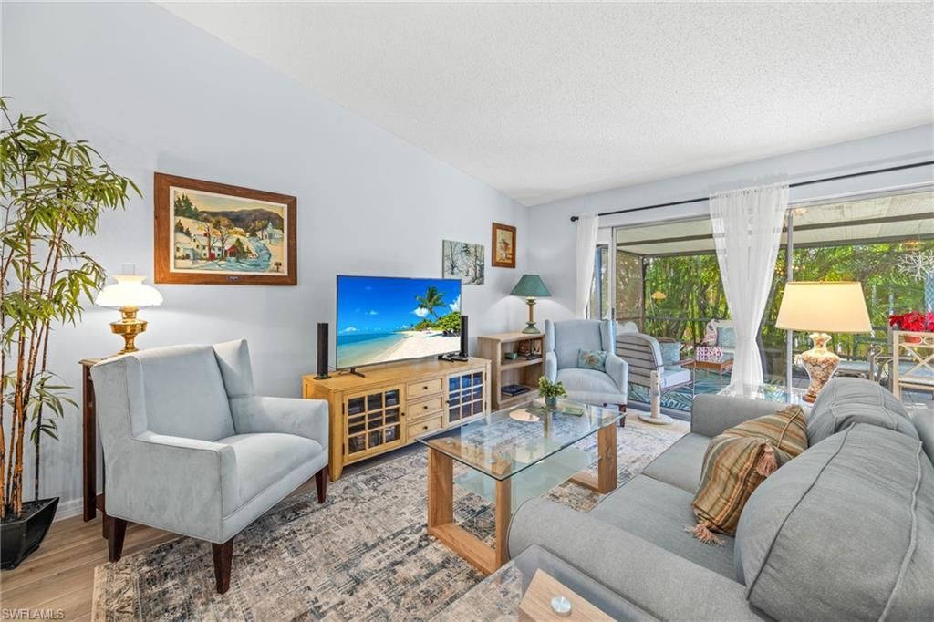 6486 Royal Woods Dr, Fort Myers, FL 33908 Photo