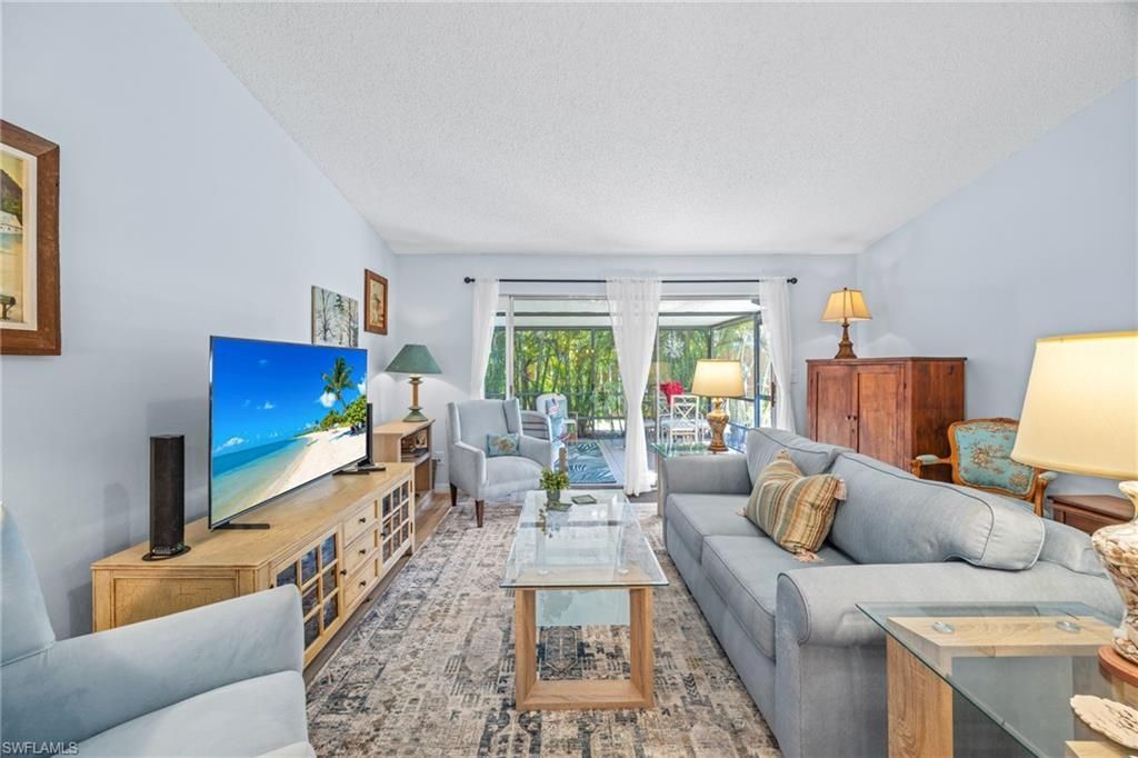 6486 Royal Woods Dr, Fort Myers, FL 33908 Photo