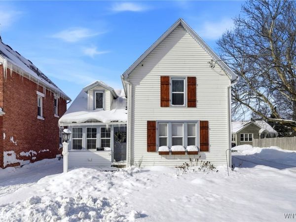 12 Livingston Street, Lancaster, NY 14086