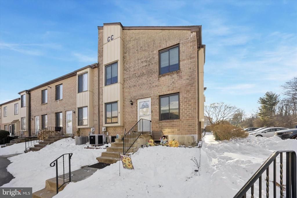 5200 Hilltop Drive, Unit CC18, Brookhaven, PA 19015 Main Photo