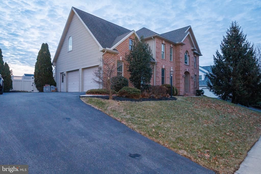 1107 Kent Drive Drive, Mechanicsburg, PA 17050 Main Photo