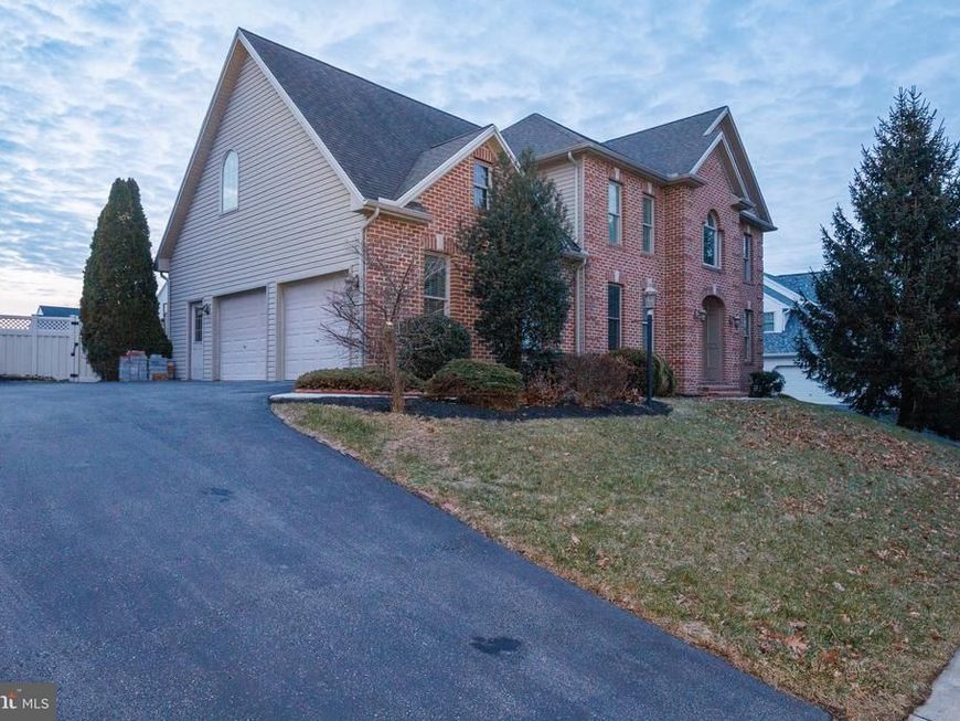 1107 Kent Drive Drive, Mechanicsburg, PA 17050 Main Photo