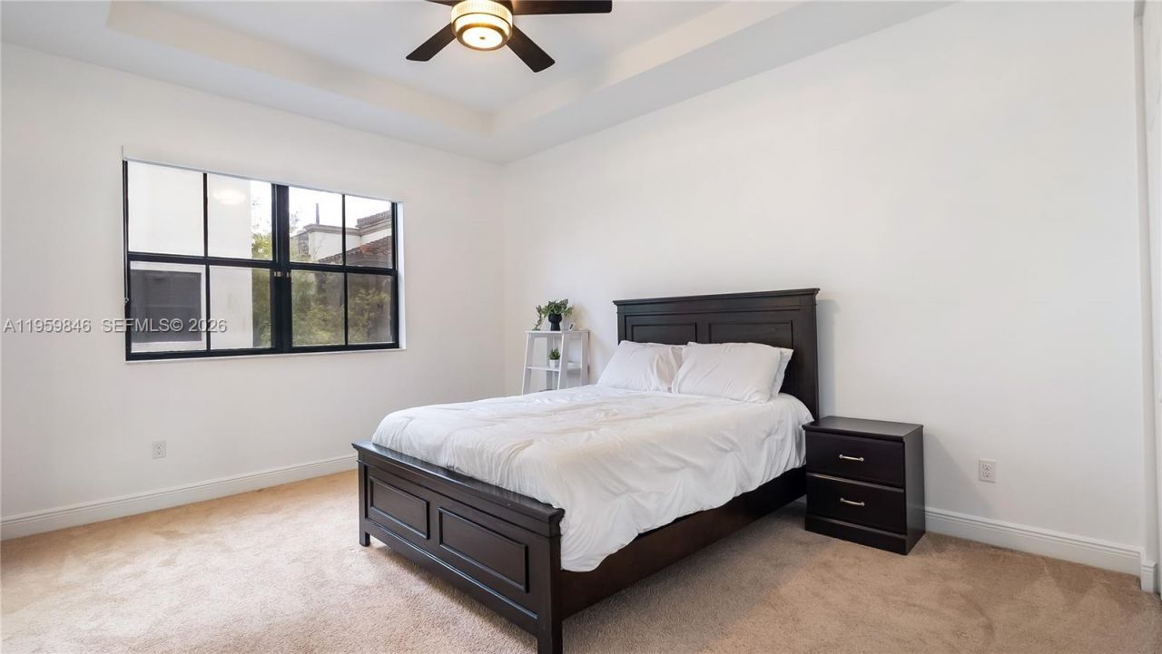 8362 NW 52nd Ter, Doral, FL 33166 Photo