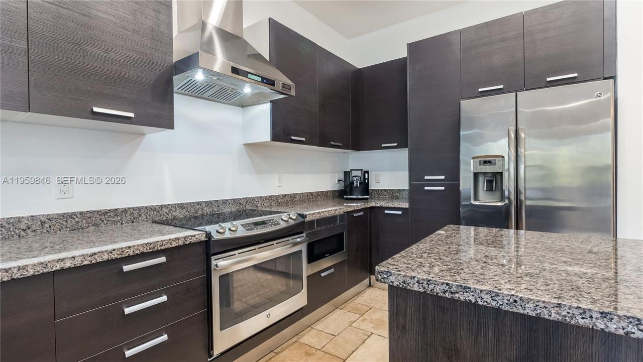 8362 NW 52nd Ter, Doral, FL 33166 Photo