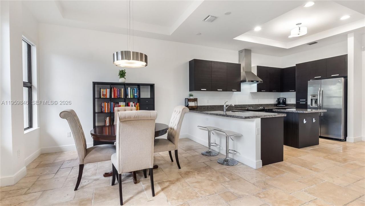 8362 NW 52nd Ter, Doral, FL 33166 Photo