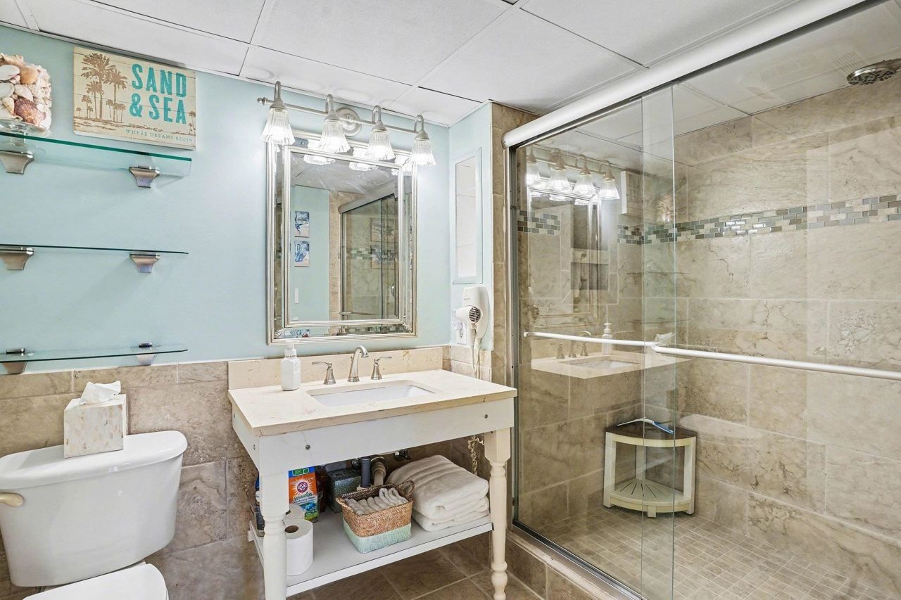 201 77th Ave. N Photo 18