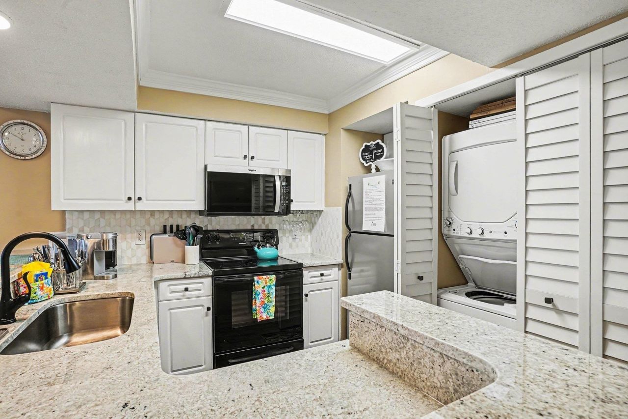 201 77th Ave. N Photo 8