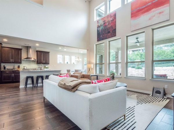 909 Catalina LN, Austin, TX 78737