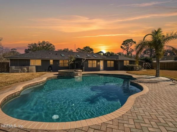 2276 THE WOODS Drive E, Jacksonville, FL 32246