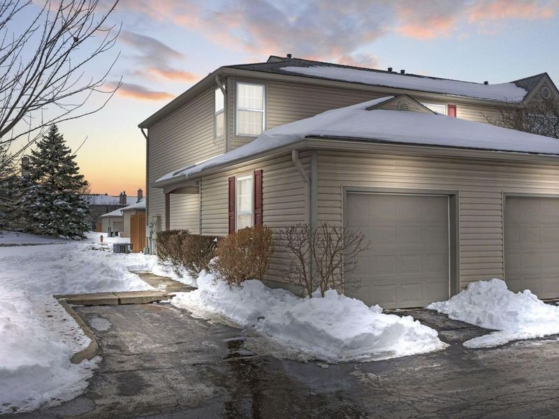 5635 Everbrook Drive, Hilliard, OH 43026 Photo 2