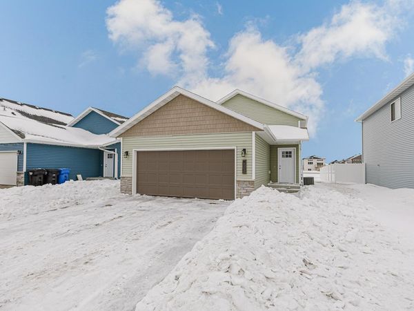 7365 24th Street S, Fargo, ND 58104