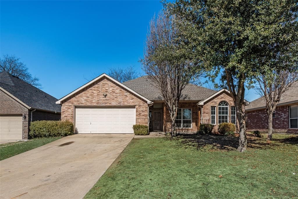 91 Post Oak Drive, Waxahachie, TX 75165 Main Photo