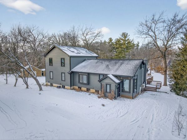 1275 Country Club Road, Lake Zurich, IL 60047